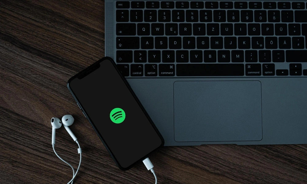Cuánto Paga Spotify por Reproducción en Colombia 2026 | Be Fun